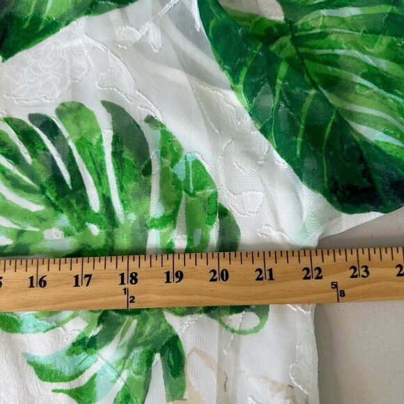 WHBM Flowy Blouse Size L White Green Tropical Palm V-Neck Vacation Beach - Picture 6 of 9